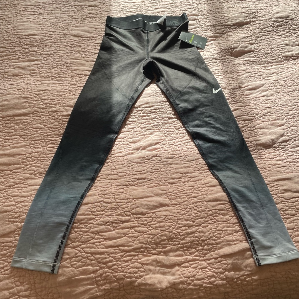 Nike Pro hyperwarm performance leggings
